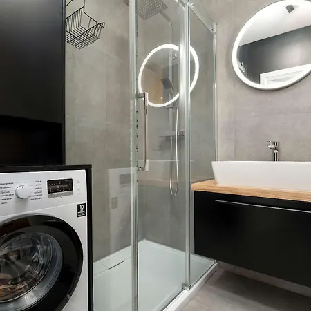 Spacious And Modern Paderewskiego With Air Conditioning By Renters Apartamento