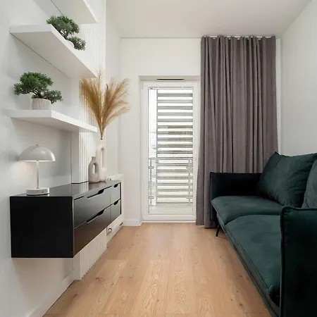 Spacious And Modern Paderewskiego With Air Conditioning By Renters