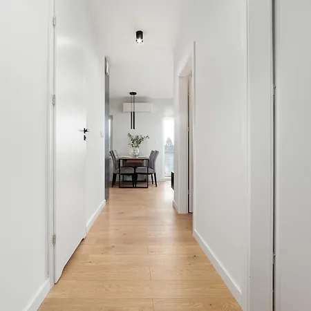 Spacious And Modern Paderewskiego With Air Conditioning By Renters Apartment