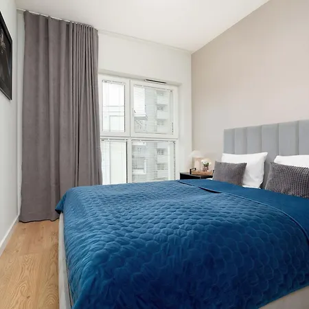 Spacious And Modern Paderewskiego With Air Conditioning By Renters Apartamento