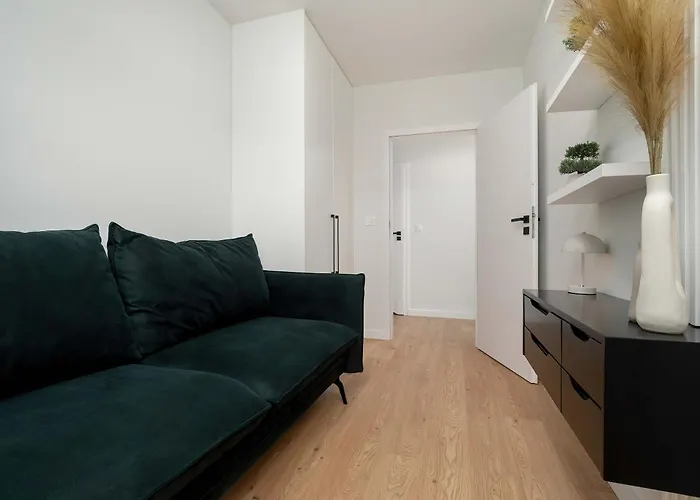 Spacious And Modern Paderewskiego With Air Conditioning By Renters Appartamento *