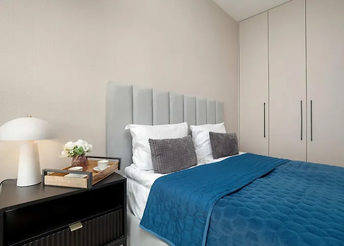 Spacious And Modern Paderewskiego With Air Conditioning By Renters Lägenhet *