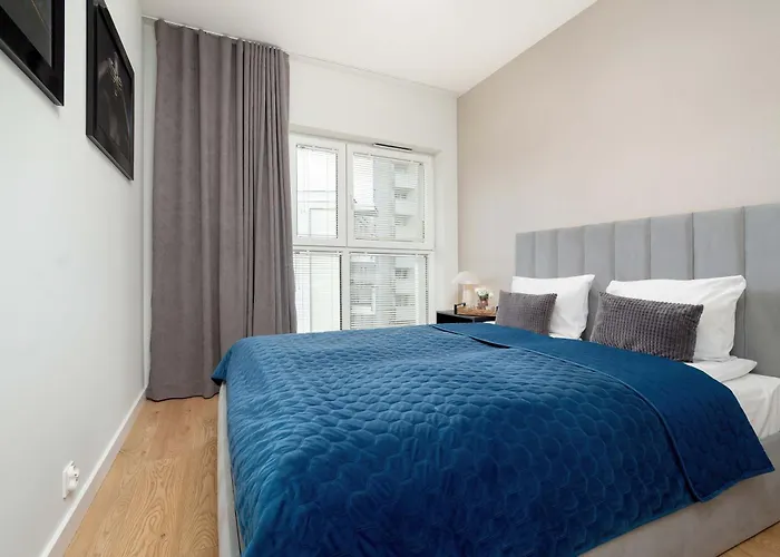 Spacious And Modern Paderewskiego With Air Conditioning By Renters Appartamento